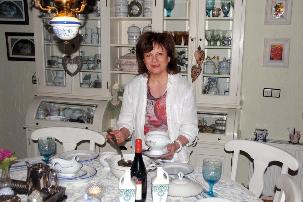 Romantikzimmer Im Antiquariat Sonnschied 객실 사진